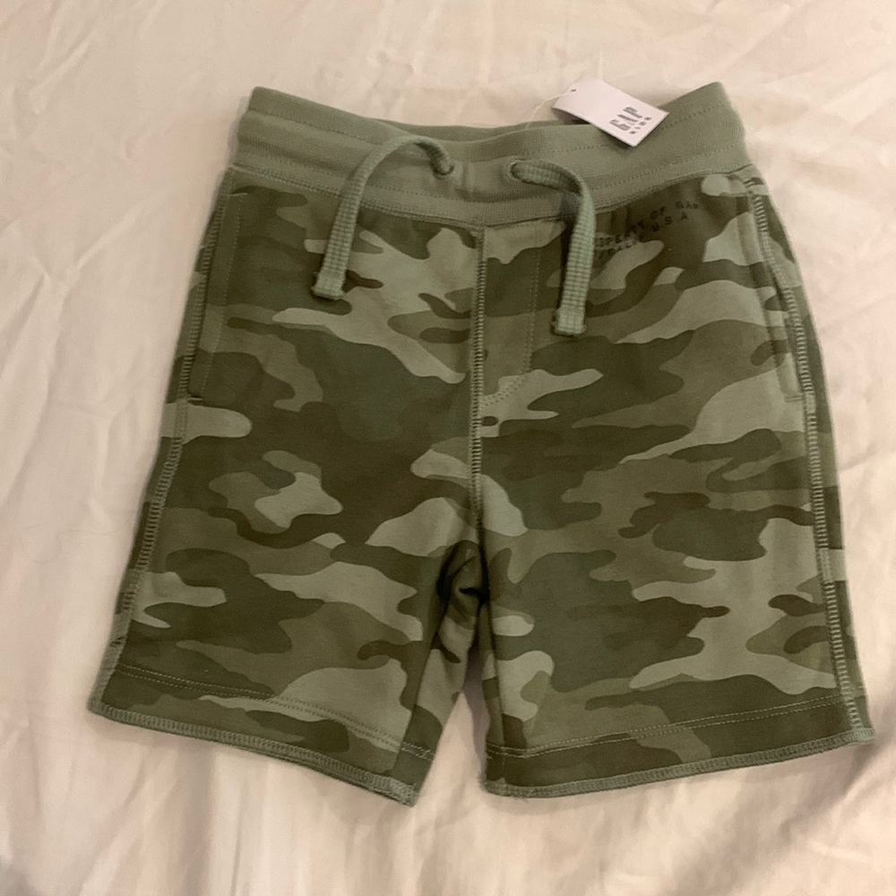 Super soft and thick NWT camp shorts